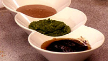 Bagna cauda - gorący sos z czosnkiem i anchois