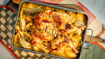 Kurczak w pomarańczach z kaparami i pistacjami