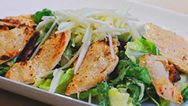 Sałata z imbirowo-gruszkowym sosem