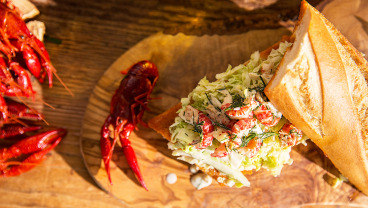 Raki po warszawsku z grzankami na maśle