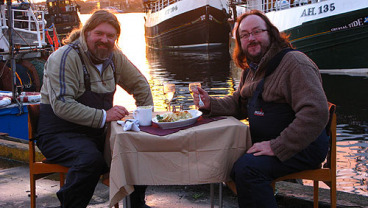 Kudłacze na motorach w rodzinnych stronach