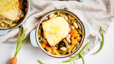 Zupa fasolowa z chlebem